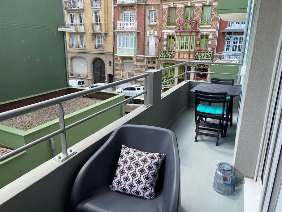 Trimaran Studio 10 Metres De La Plage Avec Balcon/Terrasse Mers-les-Bains Ngoại thất bức ảnh